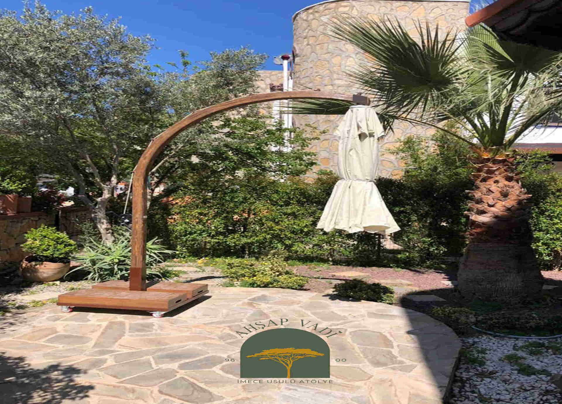BAHÇE ŞEMSİYELERİNE DAİR